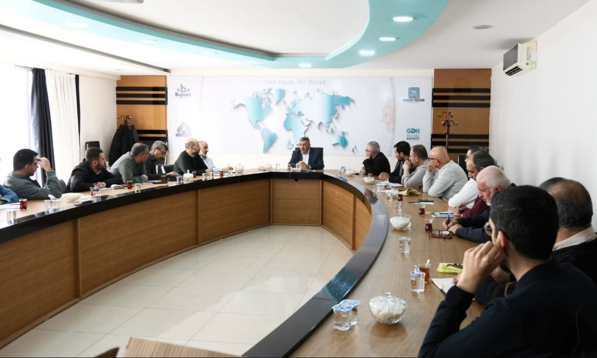 Doç. Dr. Cahit Karaalp Malatya’da "Kur’an’da Birey ve Toplum" Semineri Verdi